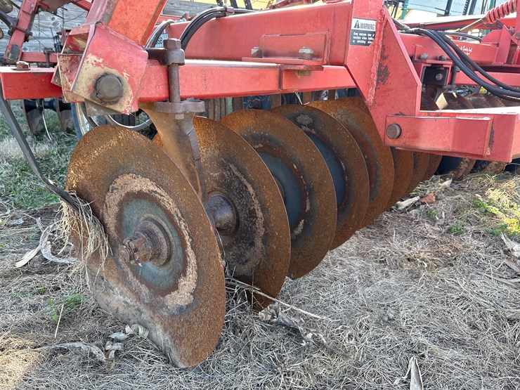 case-ih-3900-image-11