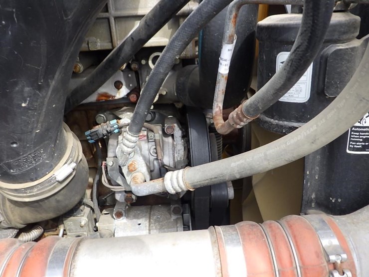 2013-freightliner-cascadia-113-image-20