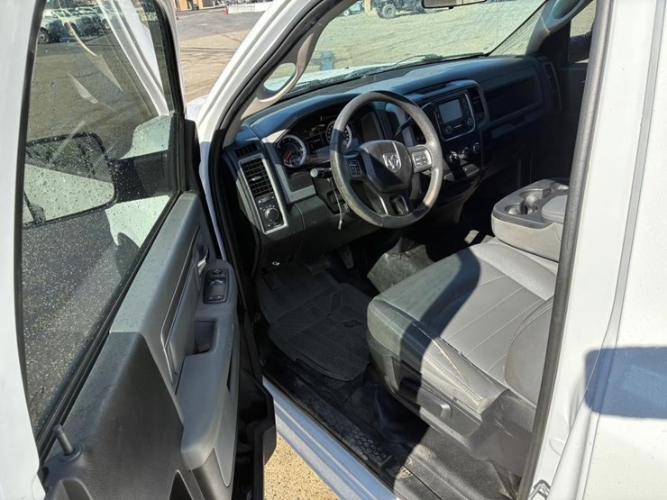 2016-ram-2500-hd-image-8