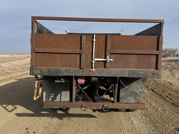 2002-international-4700-image-7