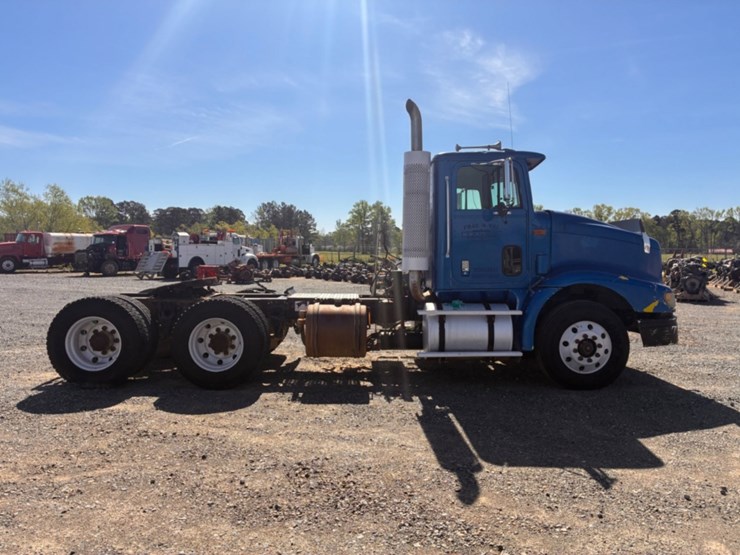 2000-international-9200-image-4