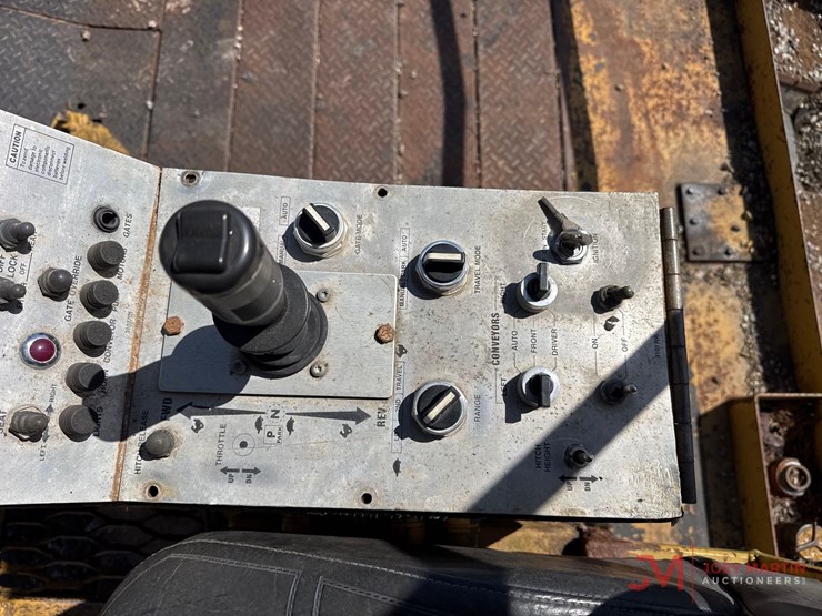 etnyre-chipspreader-image-20