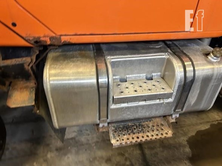 1998-international-s2500-image-16