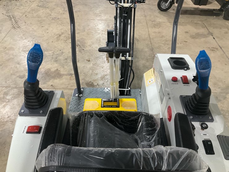 #1602-•-unused-2025-bttl15h-6-excavator-image-19