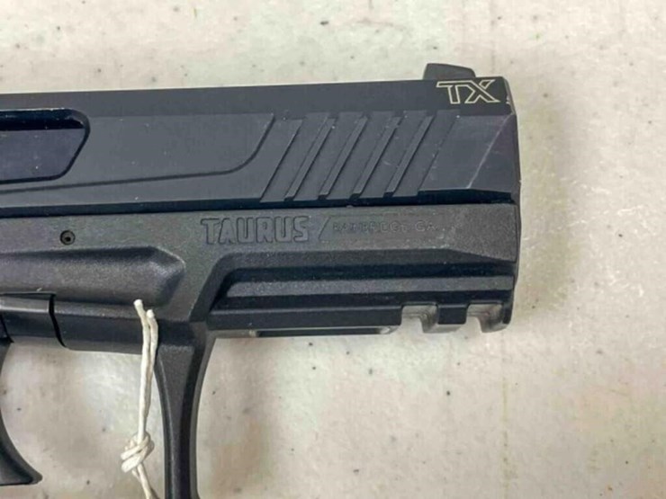 taurus-pistol-image-4