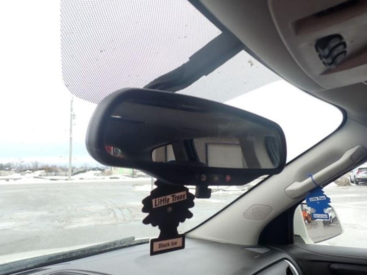 2015-chevrolet-traverse-image-32