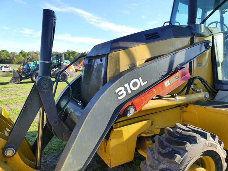 2016-deere-310l-image-14