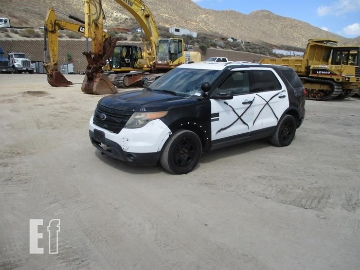 2014-ford-explorer-image-1