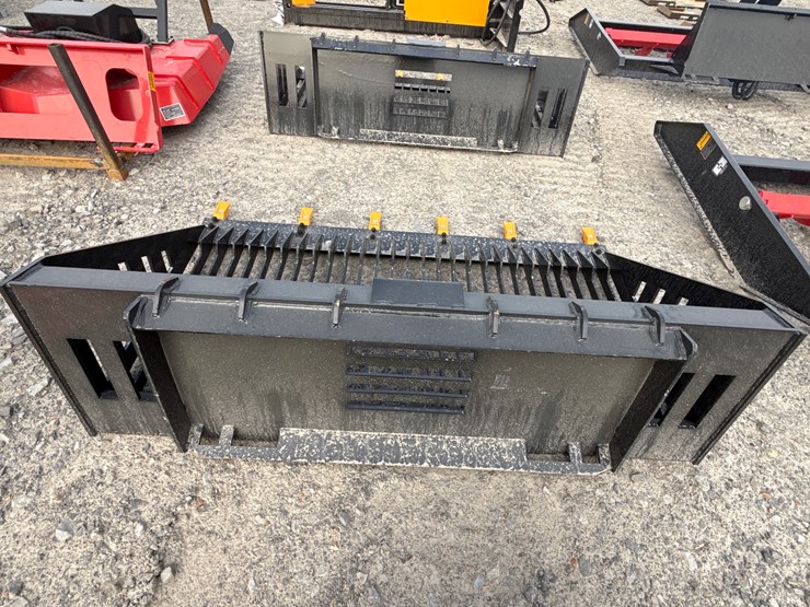 #2063-•-unused-giyi-rb66-skid-steer-rock-bucket-inv#-42035-image-5