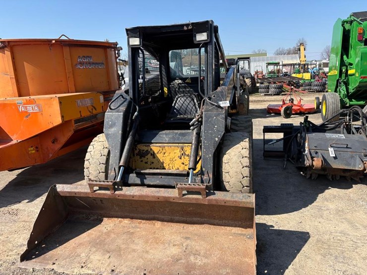 new-holland-lx865-image-3