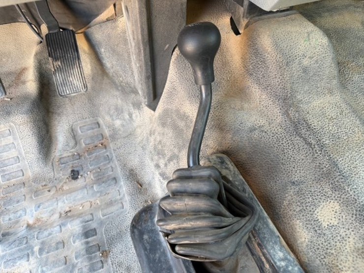 2013-ford-f550-image-12