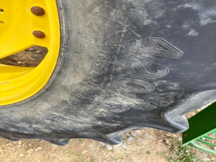 2020-john-deere-6105e-image-7