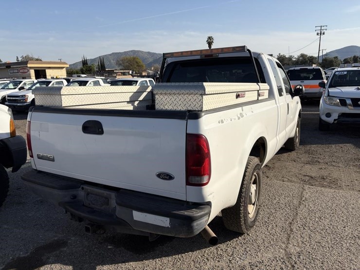 2006-ford-f250-image-3