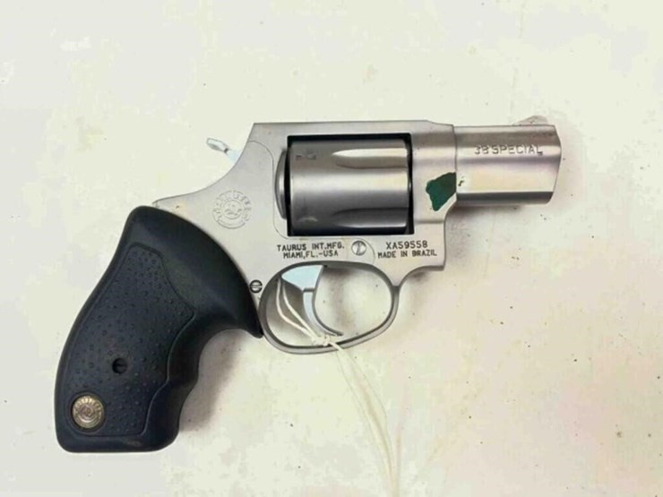 taurus-revolver-image-10