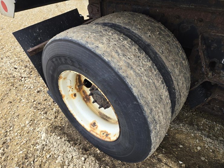 2014-international-7400-image-10