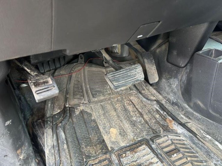 2018-chevrolet-silverado-2500hd-image-19