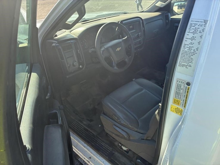 2016-chevrolet-silverado-2500-image-10