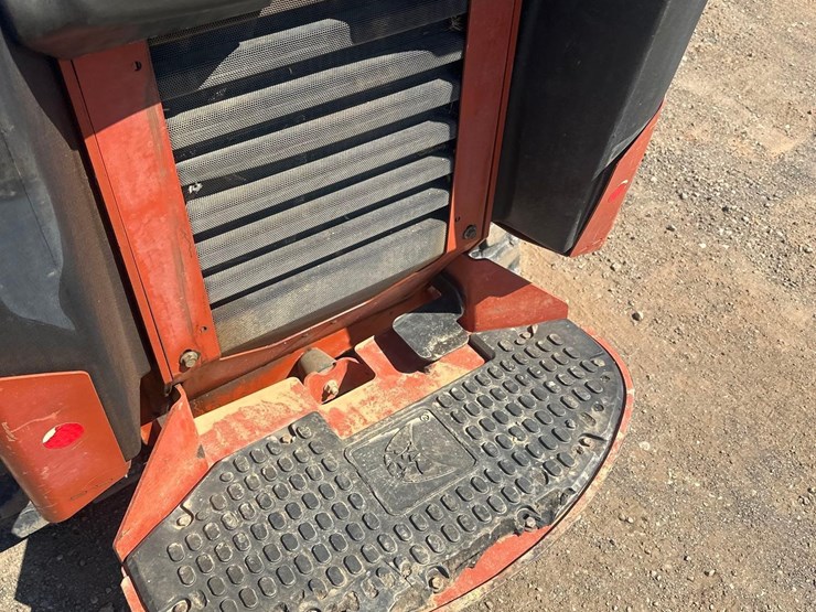 2020-ditch-witch-sk800-image-12