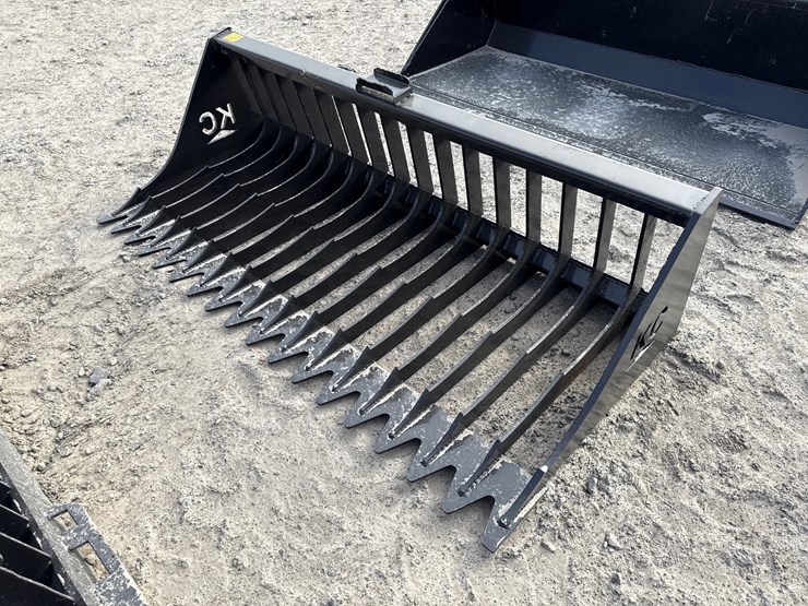 #2096-•-unused-76"-skid-steer-high-side-bucket-inv#-42352-image-3