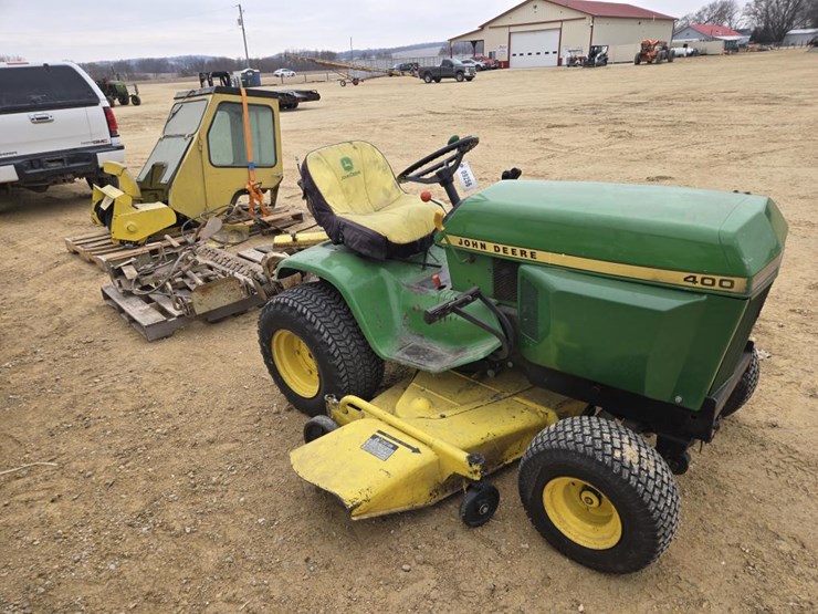 john-deere-400-image-2