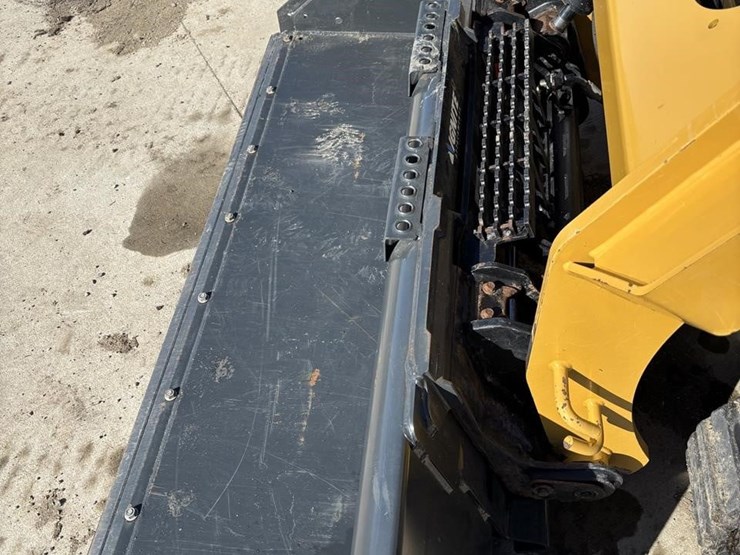 2020-caterpillar-259d3-image-7