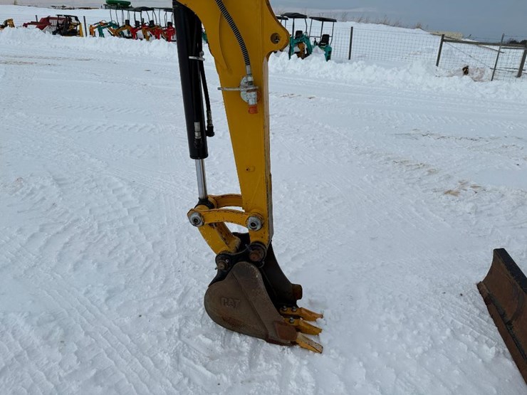 caterpillar-302.7d-cr-image-35