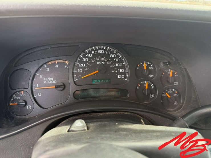 2004-chevrolet-2500-image-31