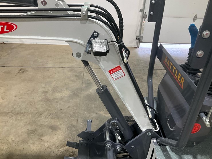 #1601-•-unused-2025-bttl12-excavator-image-10