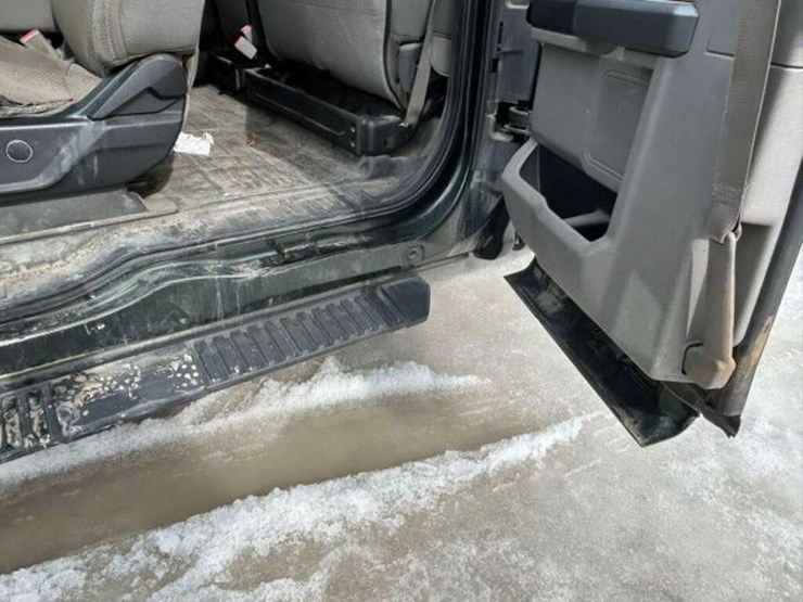 2016-ford-f150-xlt-image-23