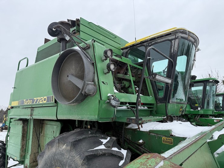 john-deere-7720-image-16