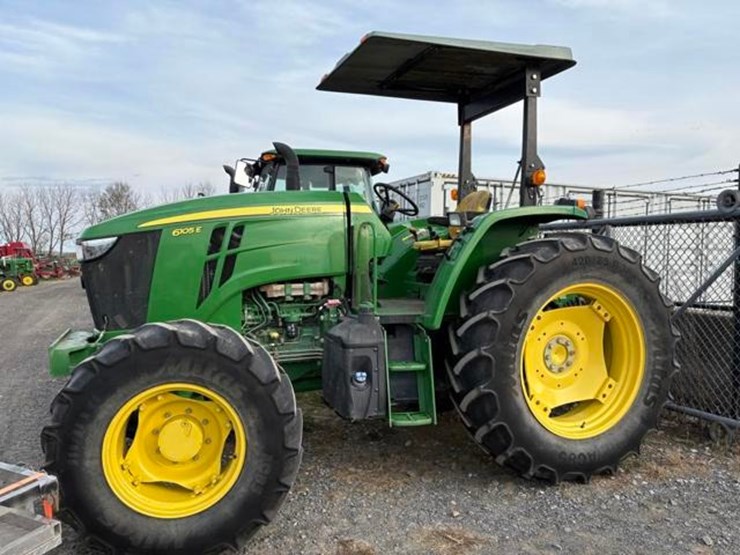 2020-john-deere-6105e-image-2