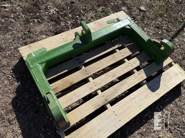 john-deere-quick-hitch-image-2