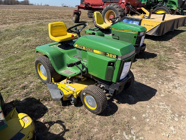john-deere-322-image-1