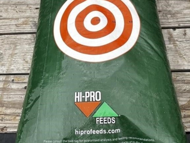 conex--pallet-of-deer-corn-image-3