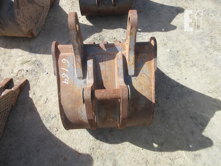 case-gannon-24"-backhoe-tooth-bucket-image-3