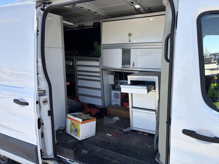 2022-ford-transit-image-13