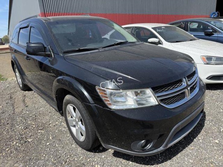 2012-dodge-journey-sxt-image-3