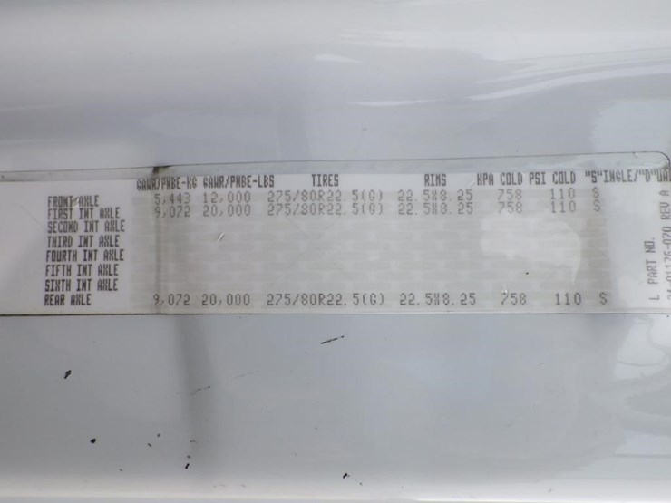 2013-freightliner-cascadia-113-image-52