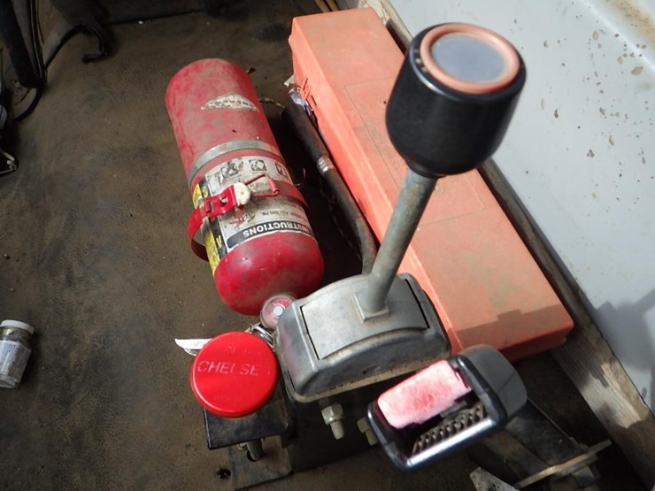 1996-freightliner-fl70-image-42