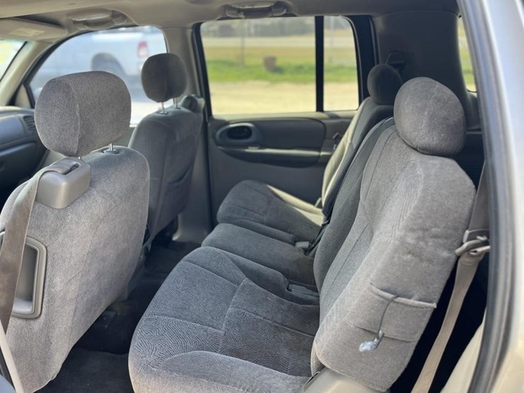 2004-chevrolet-trailblazer-image-8