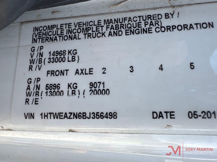 2011-international-7400-image-41