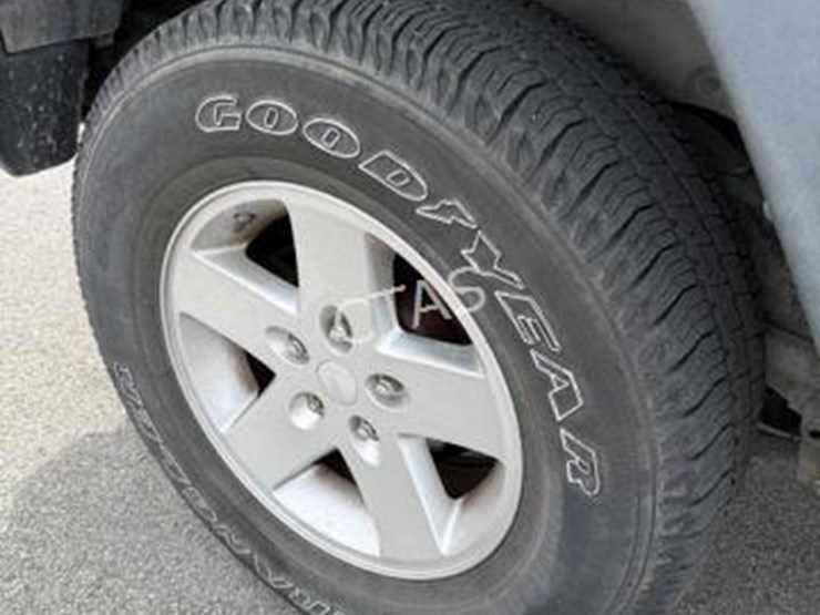 2008-jeep-wrangler-sport-image-5