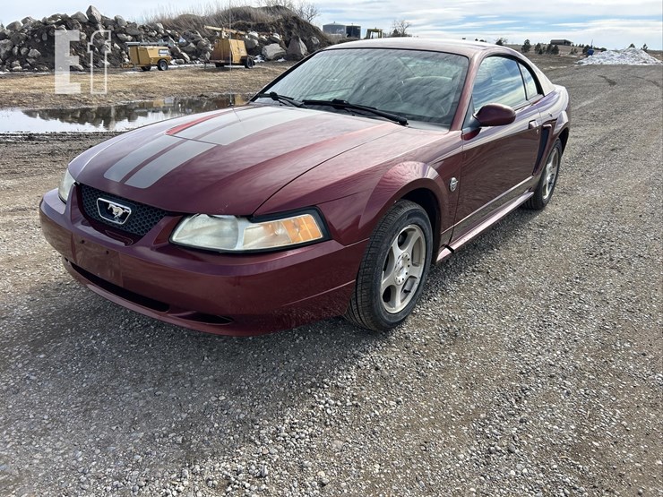 2004-ford-mustang-image-1