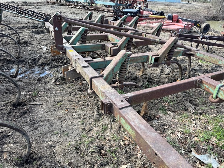 john-deere-17-image-13