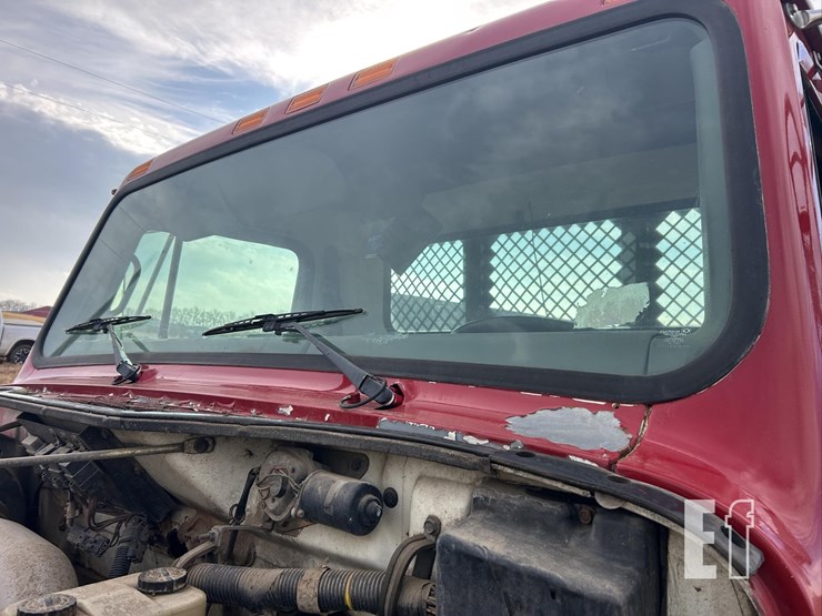 2002-international-4700-image-41