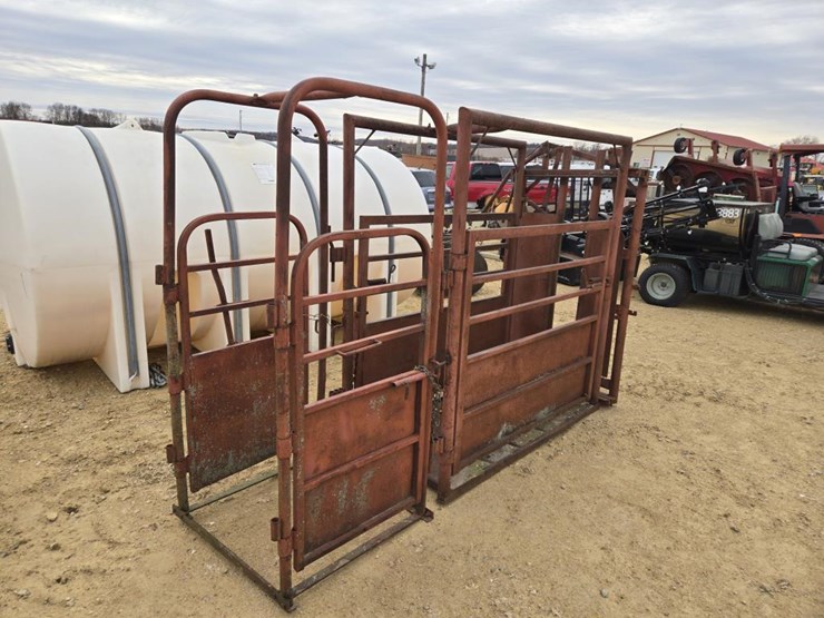 #394-•-palco-cattle-chute-with-palpitation-cage-image-6
