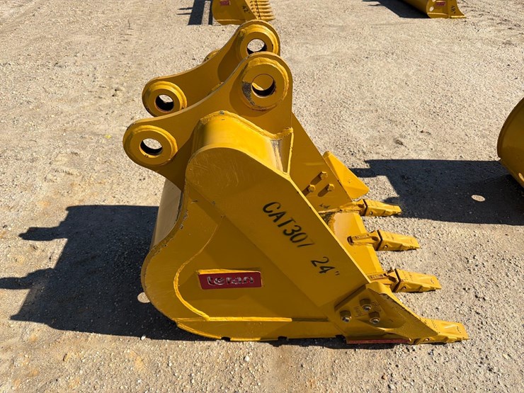 caterpillar-307-image-2