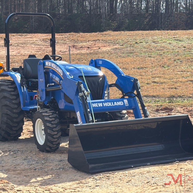 NEW HOLLAND WORKMASTER 35