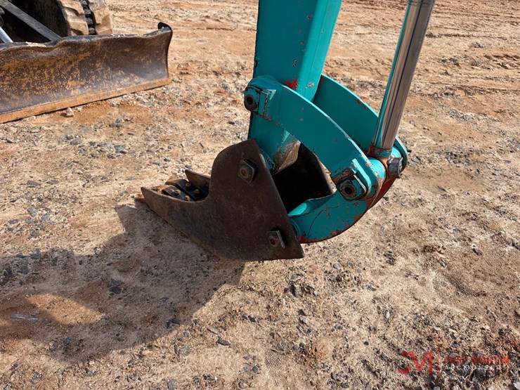 ihi-25gx2-mini-excavator-image-14