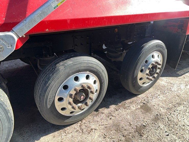 2014-kenworth-t880-image-5